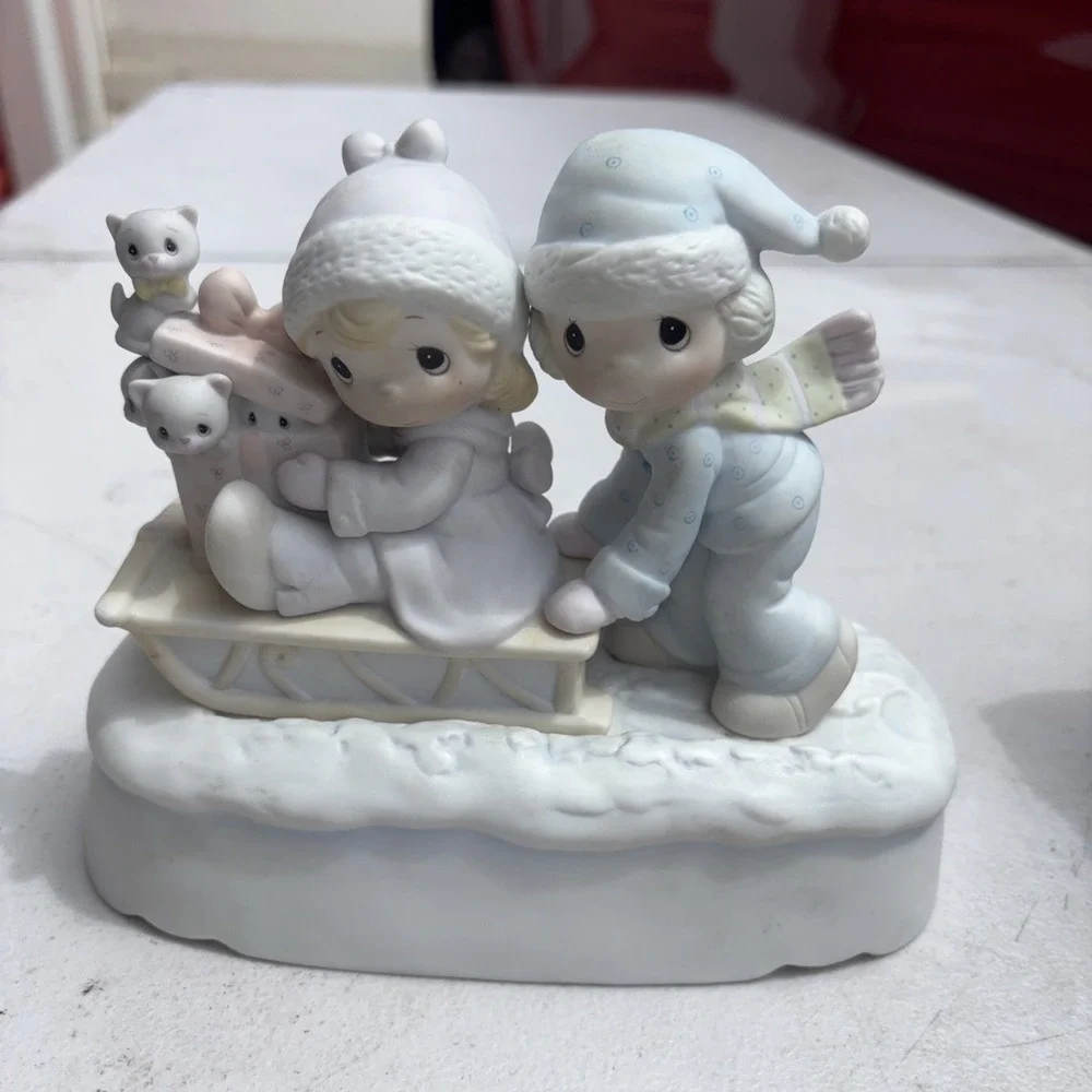 Precious Moments Figurines 